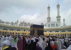 رکورد ۲۵ میلیون نمازگزار و زائر در مسجد الحرام طی دهه نخست رمضان