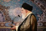 کاسبی که هر روز با قیمت ارز، اجناس را گران می کند، خائن به خداست
