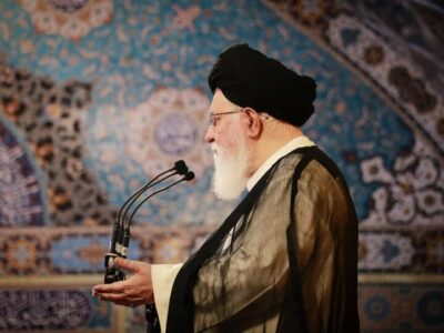 کاسبی که هر روز با قیمت ارز، اجناس را گران می کند، خائن به خداست